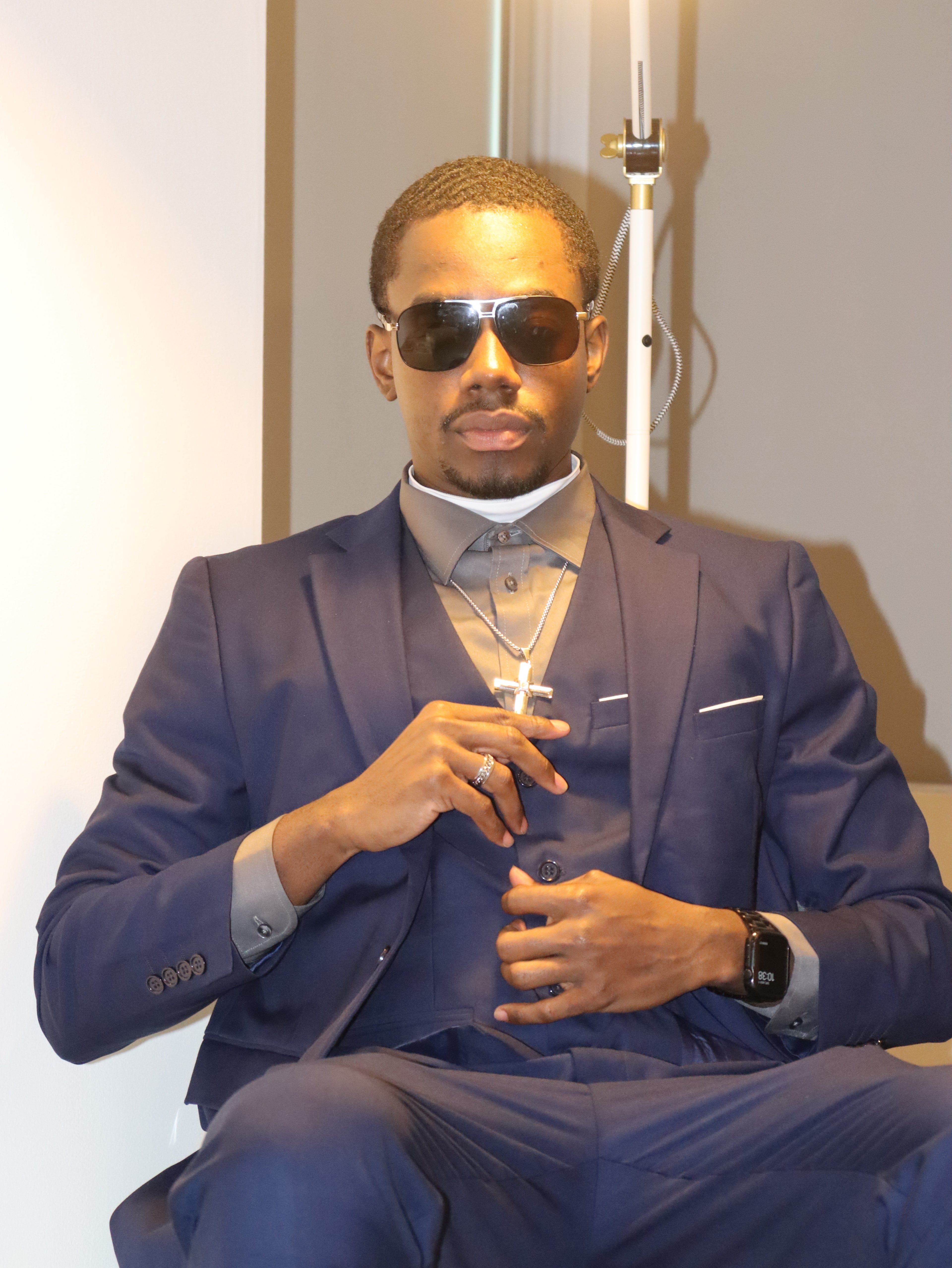 Men’s Vintage Style Stainless Steel Cross Pendant Necklace.