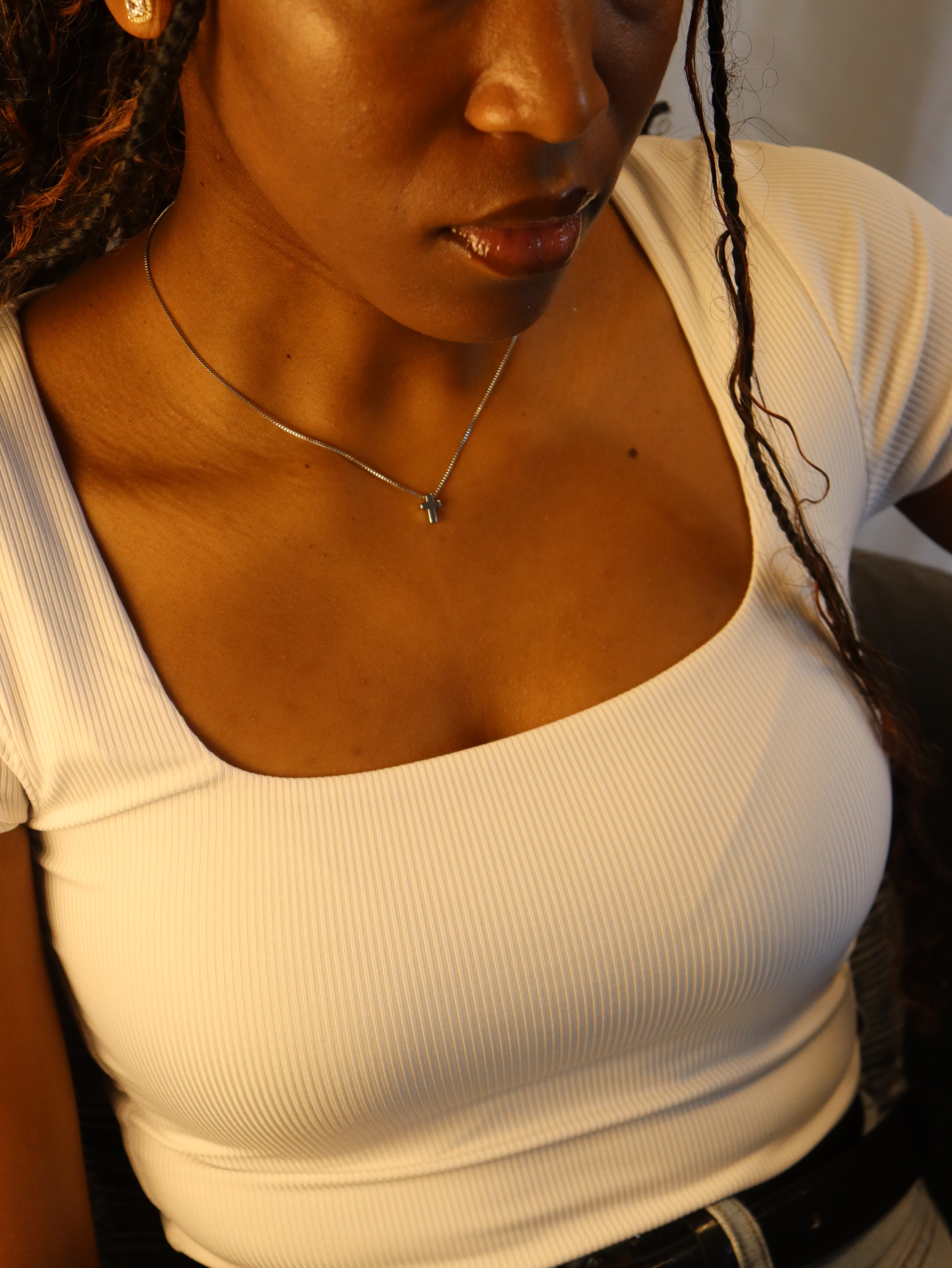 Women’s Small Silver Cross Pendant.